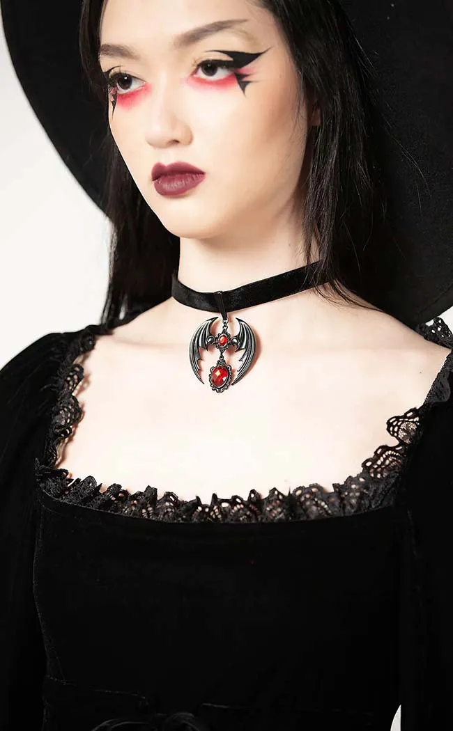 Beauty In The Dark Choker