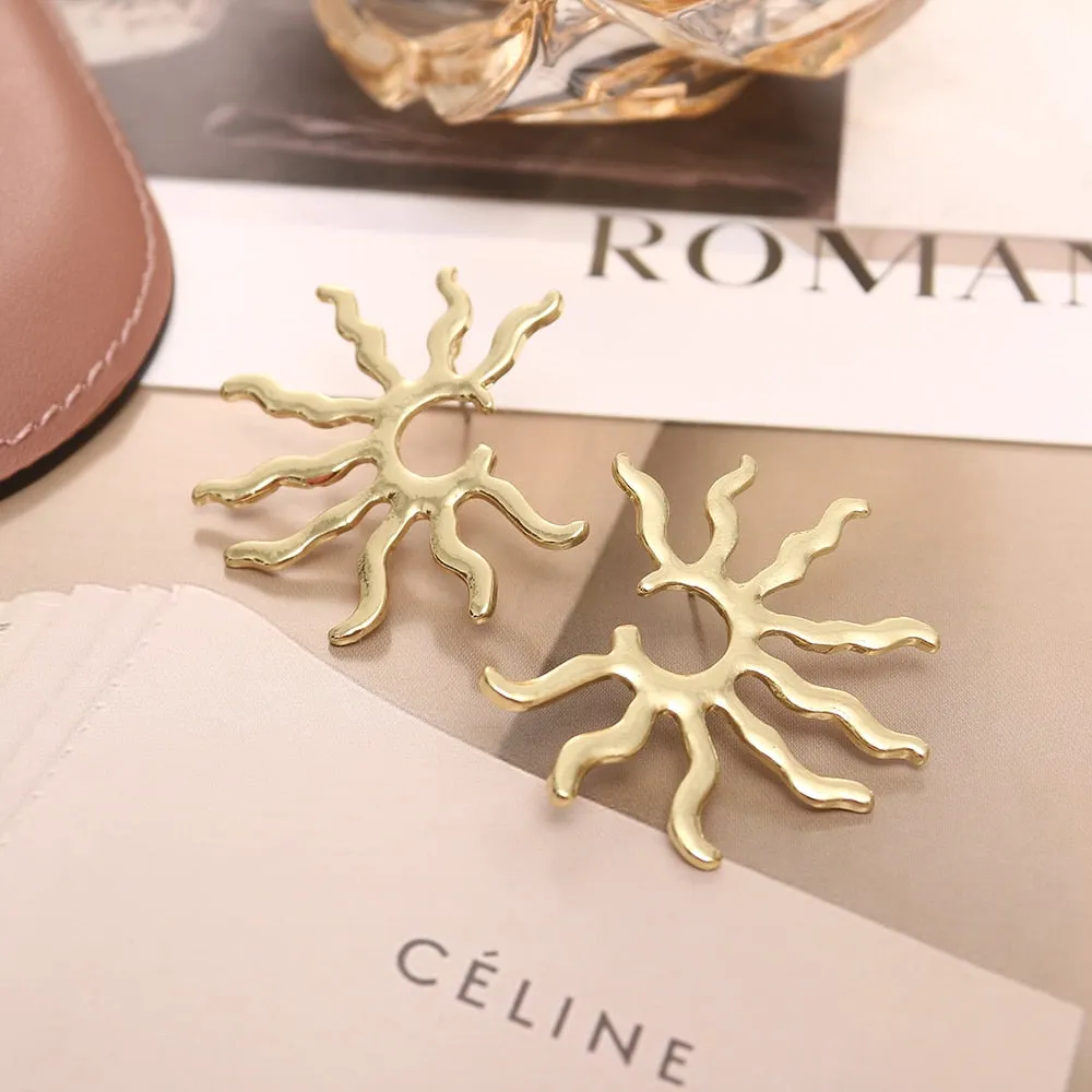 Fashion Jewelry Sun Stud Earrings For Women in Gold Color