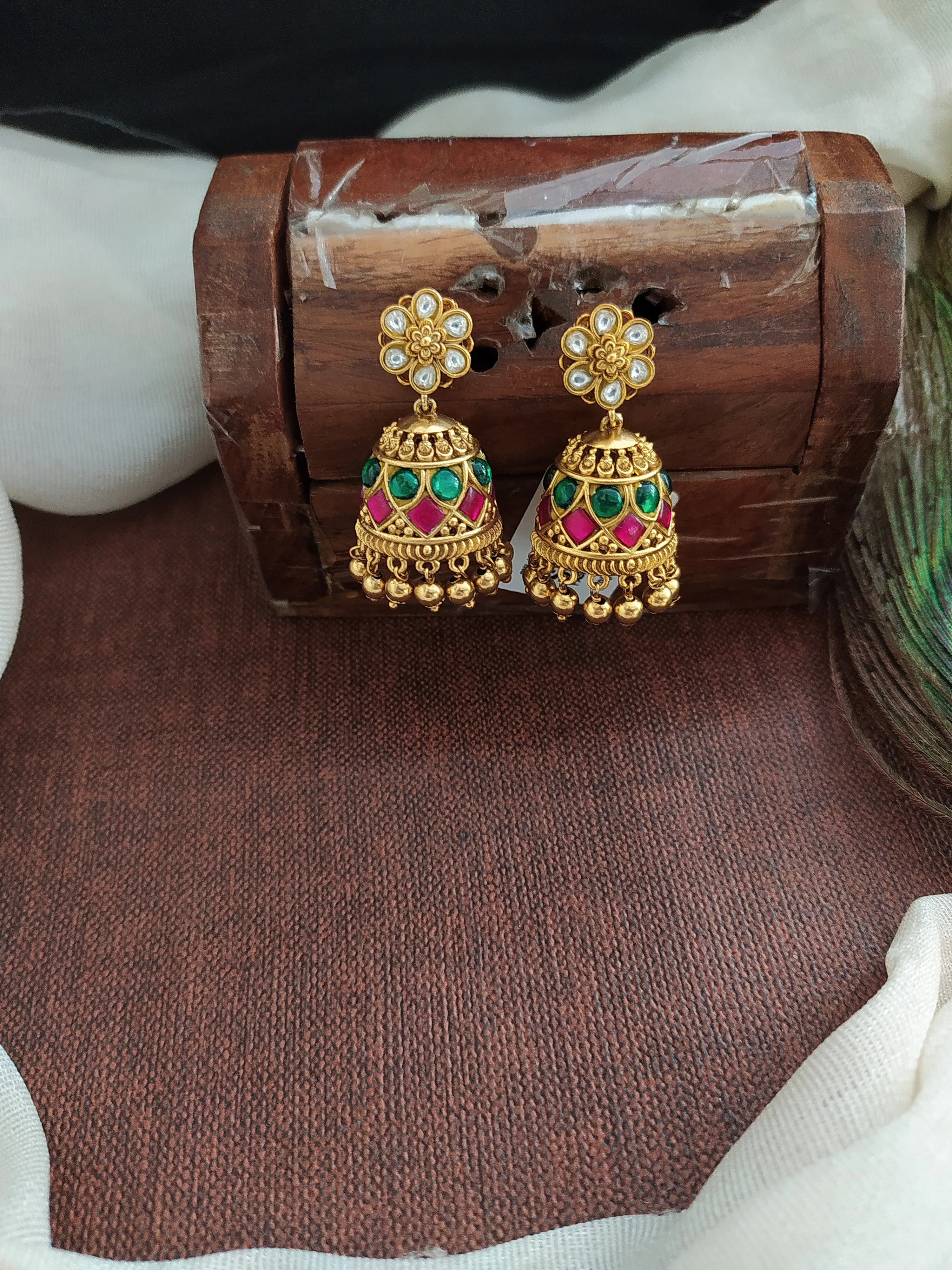 Gold-Plated Small Kundan Jhumki