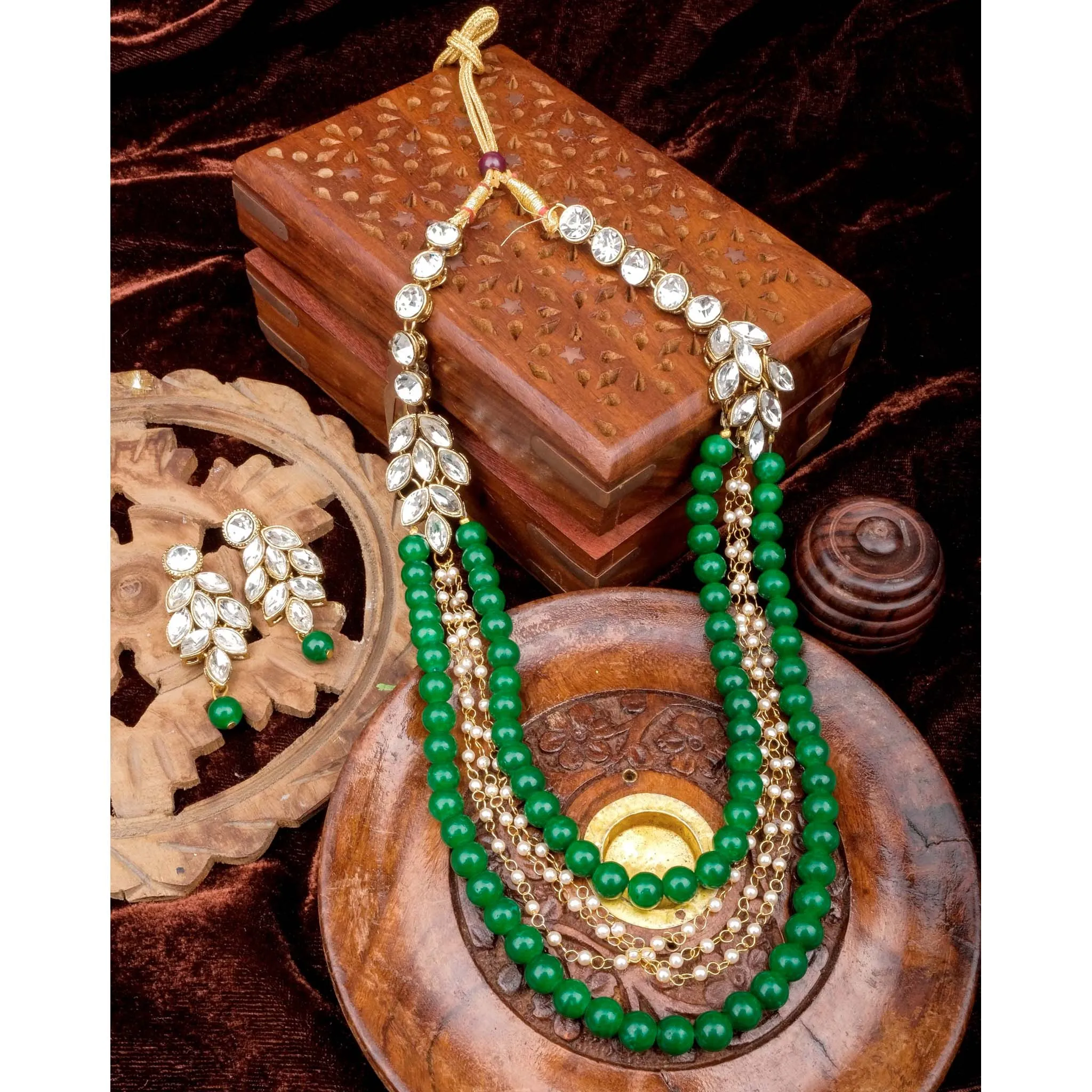 White and Green Pearl and American Dimond Necklace Alloy Jewel Set